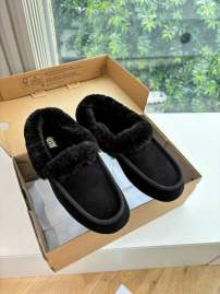 Picture of UGG Shoes _SKUUGGsz35-40HX090619668